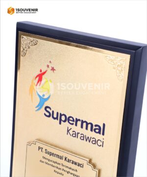 Plakat Kayu Supermal Karawaci